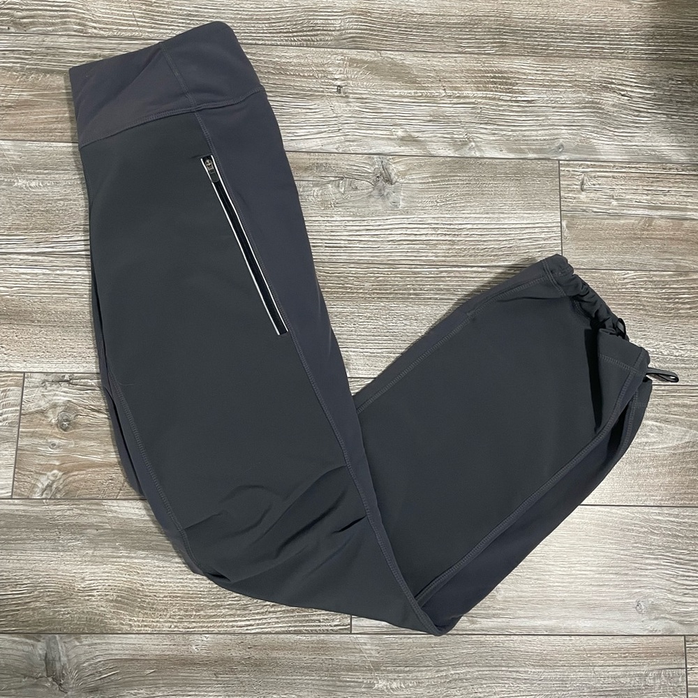 Lululemon pants size 4